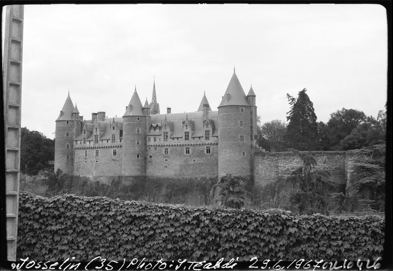 Façade sur l'Oust