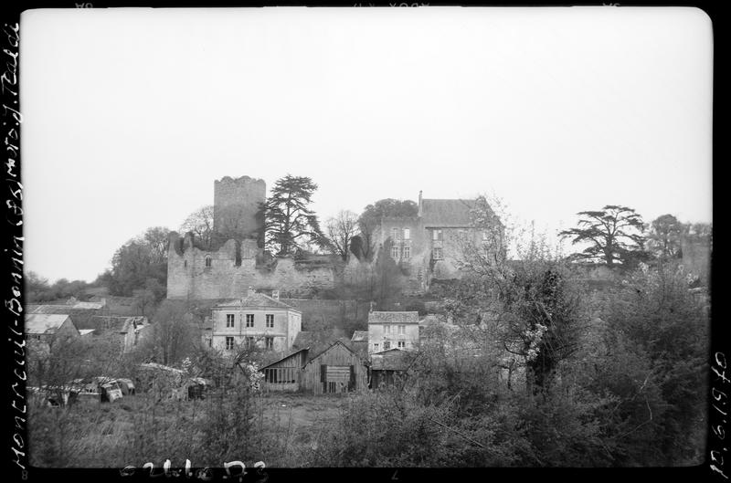 Ensemble des ruines depuis des maisons