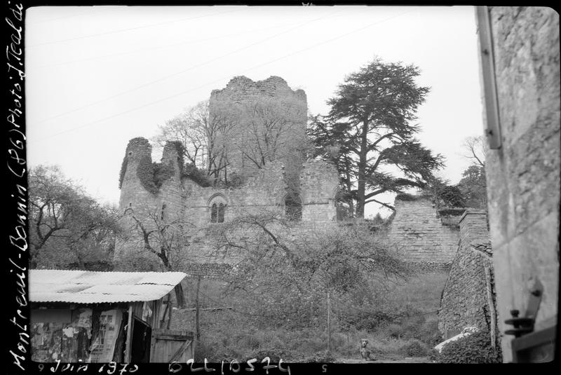 Tour en ruines