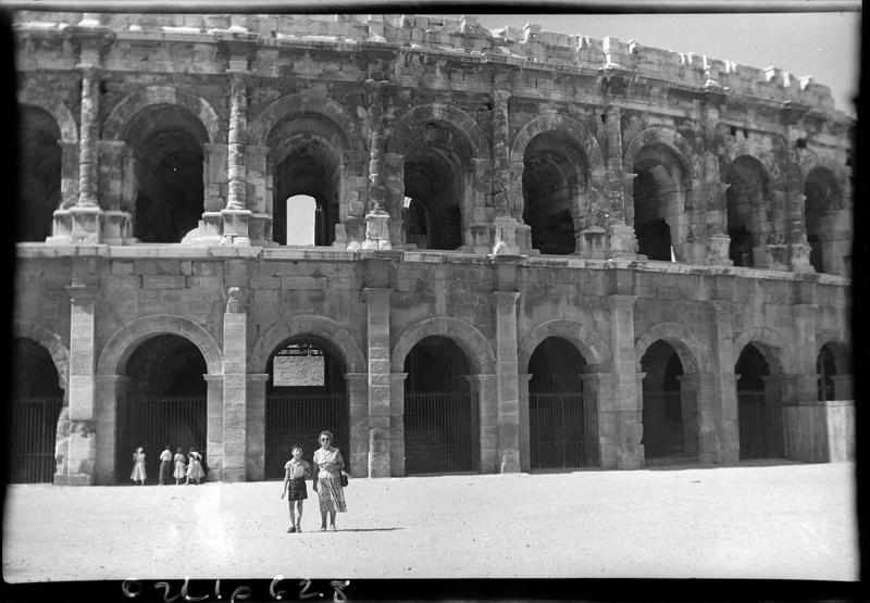 Façade extérieure des arènes romaines