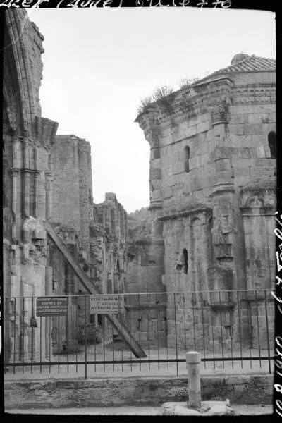 Abside en ruines