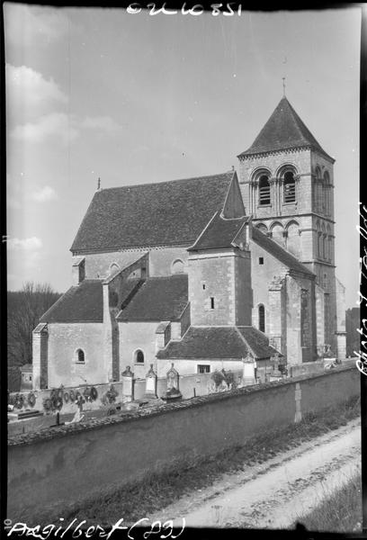 Ensemble nord-ouest et clocher