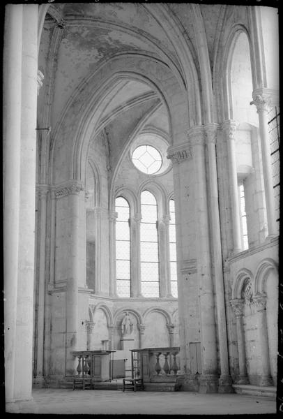 Eglise, intérieur : déambulatoire, côté sud