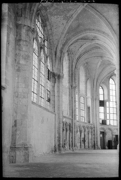 Eglise, intérieur : déambulatoire