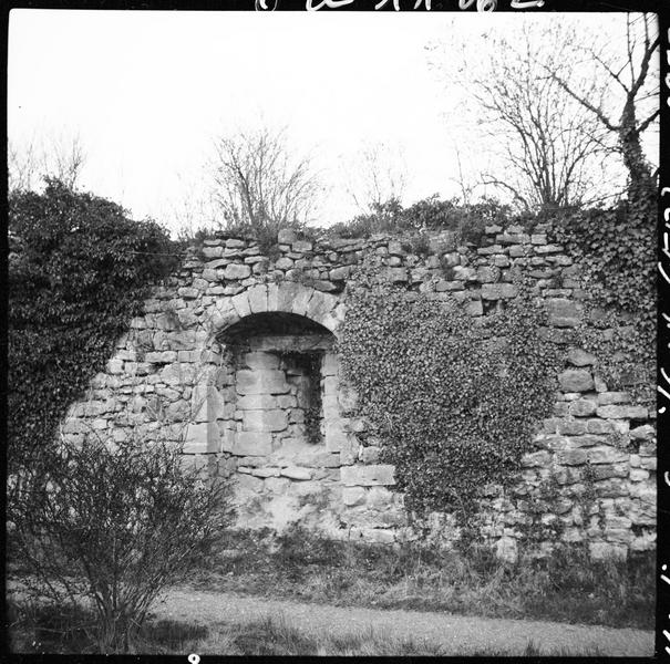 Enceinte en ruines