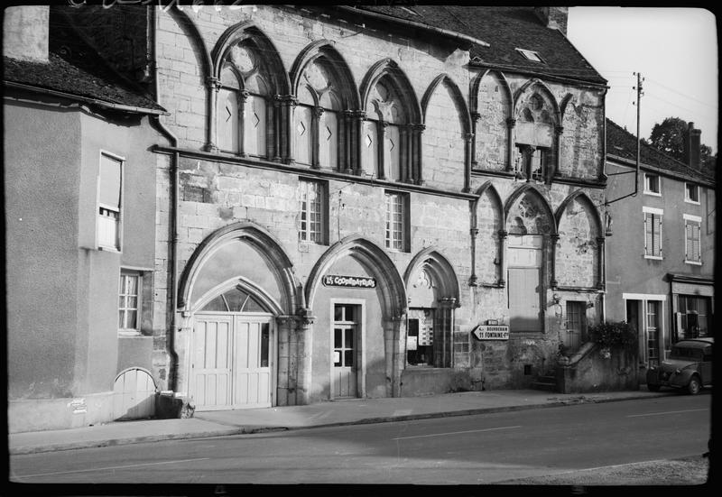 Façade de l'école monastique