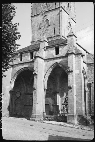 Clocher-porche, côté ouest, partie inférieure