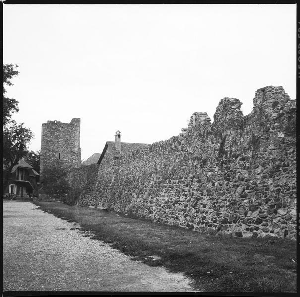 Porte de Ville et fortifications