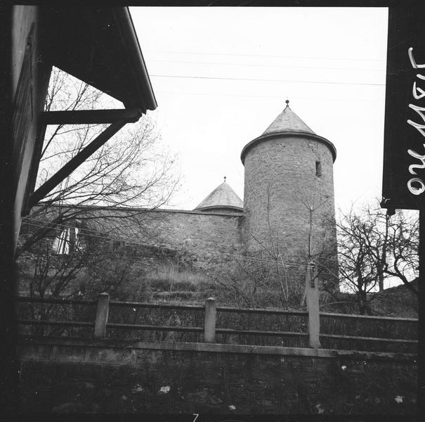 Enceinte avec tours