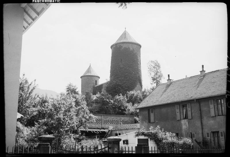 Enceinte avec tours