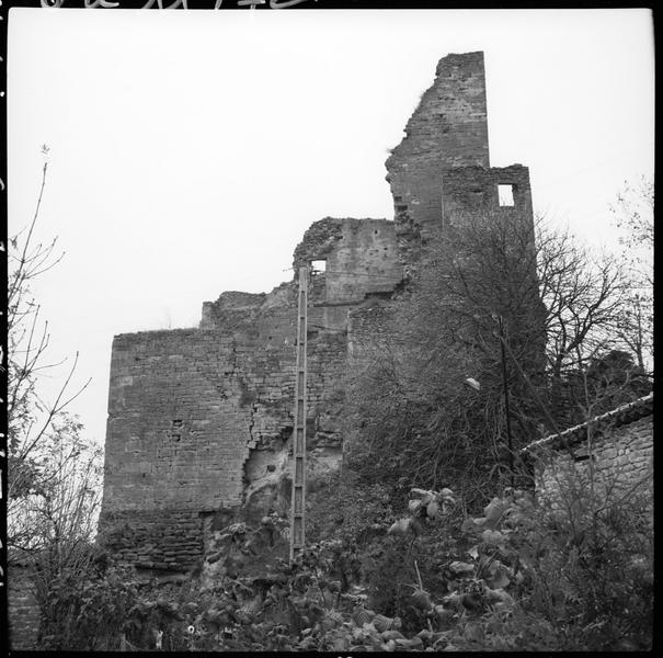 Enceinte en ruines