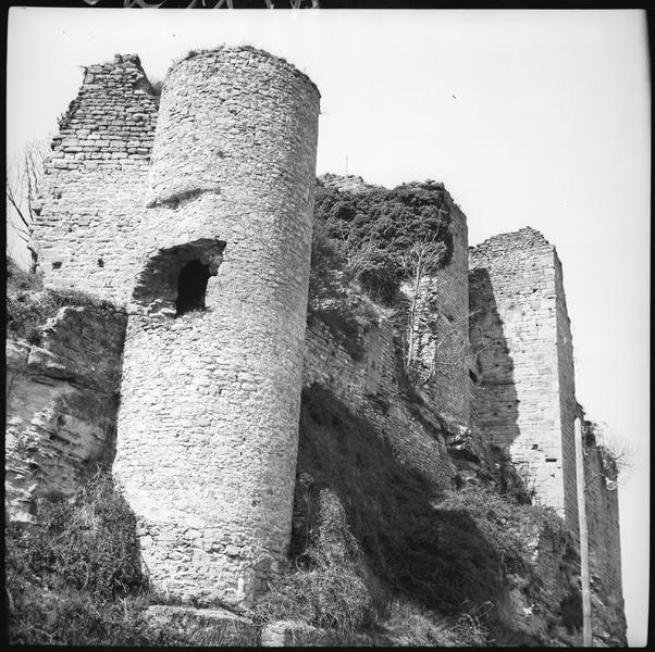 Enceinte en ruines