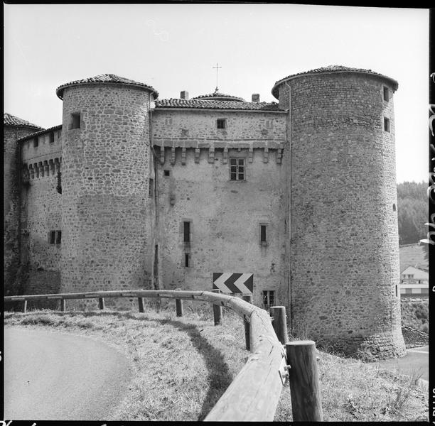 Façade et tours d'angle