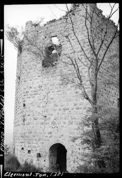 Tour en ruines