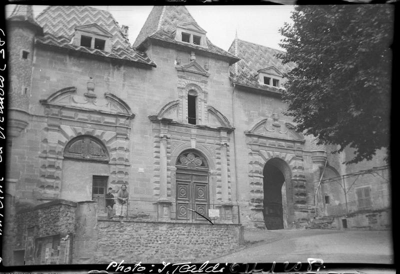 Porte d'entrée de l'abbaye