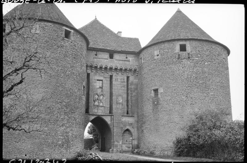 Châtelet d'entrée