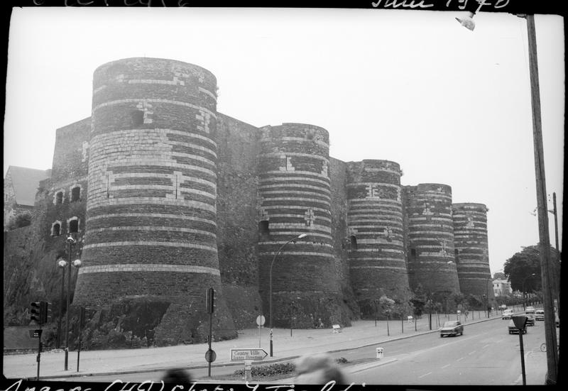 Remparts nord sur rue