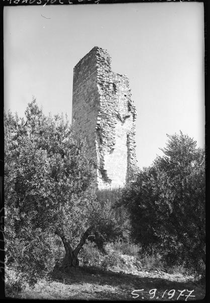 Tour en ruines