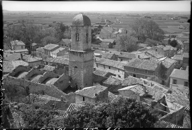 Vue générale du village, clocher de l'église