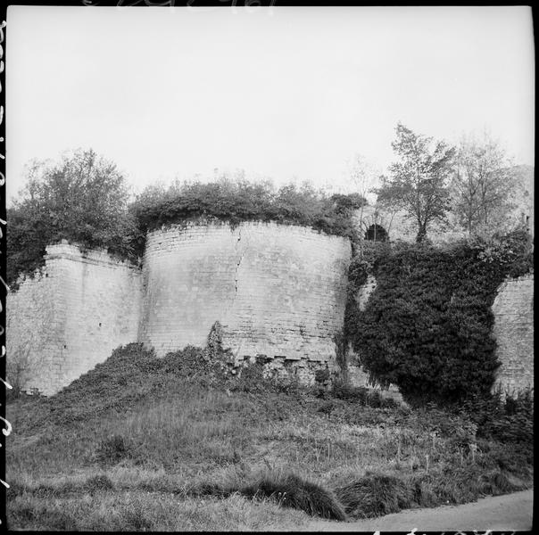 Enceinte en ruines