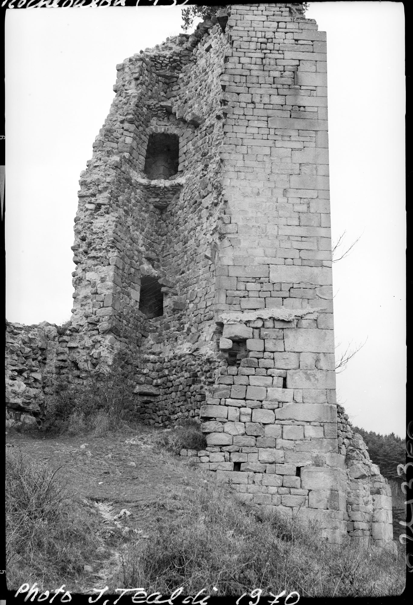 Tour en ruines