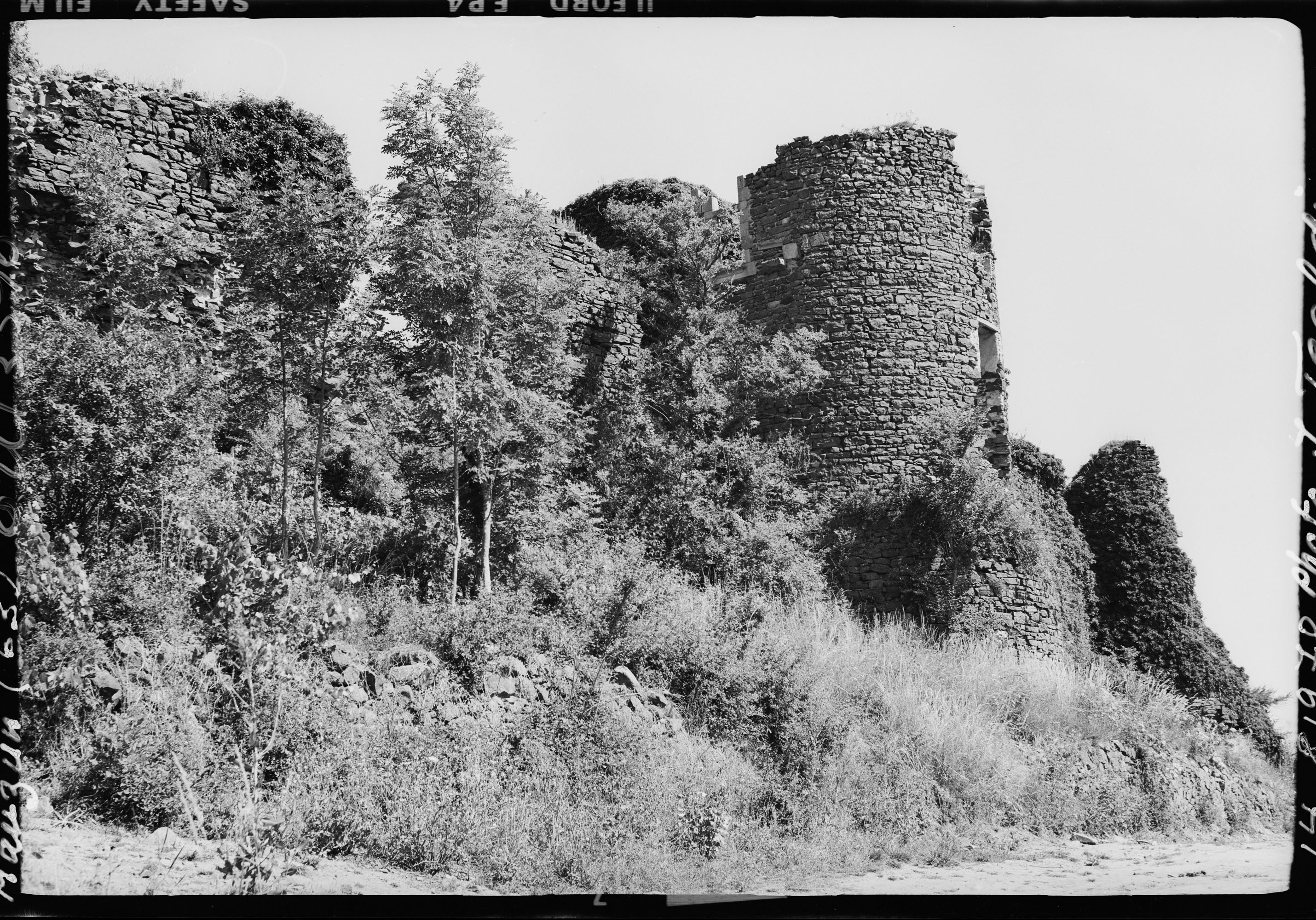 Tour en ruines