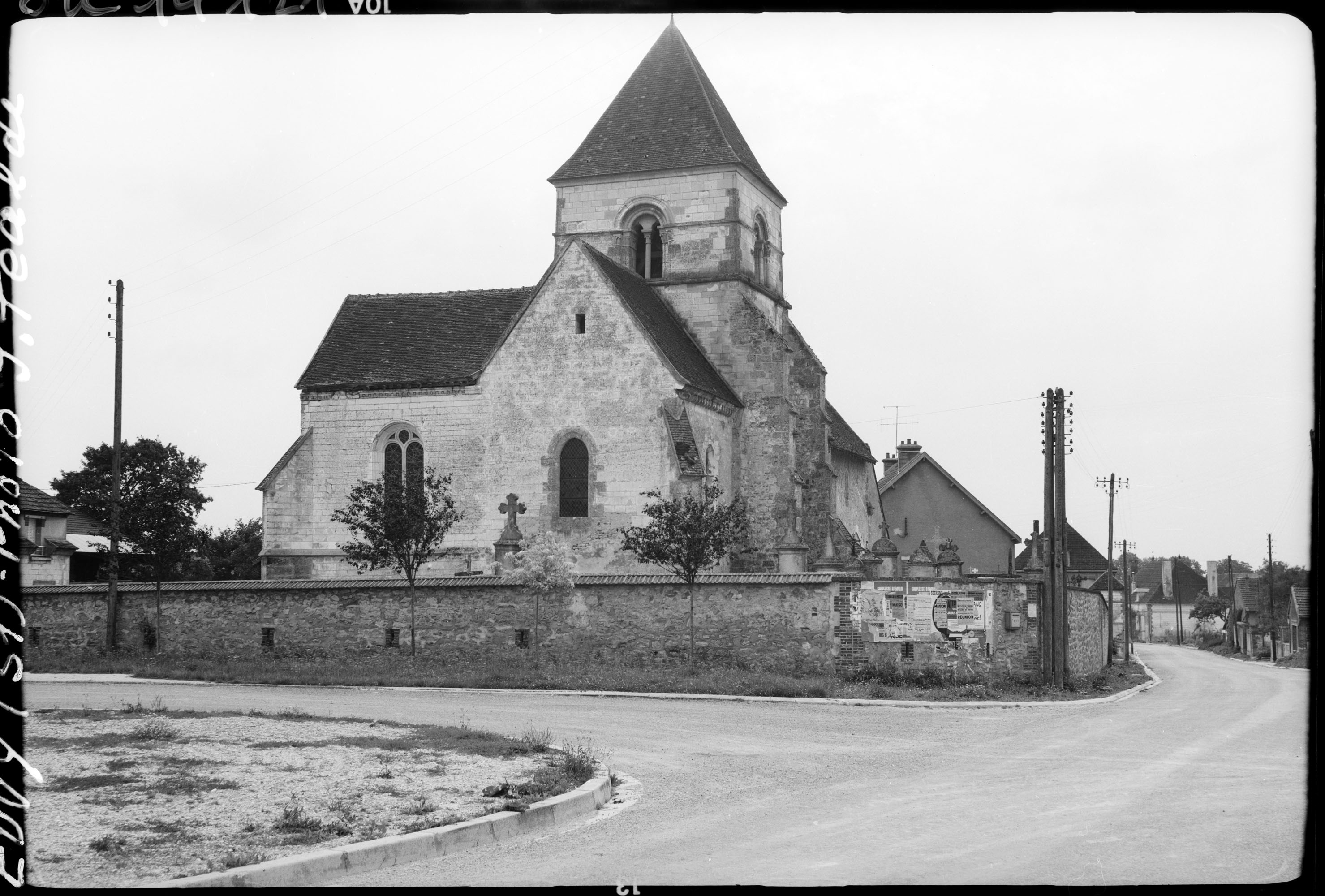 Ensemble nord-est et clocher