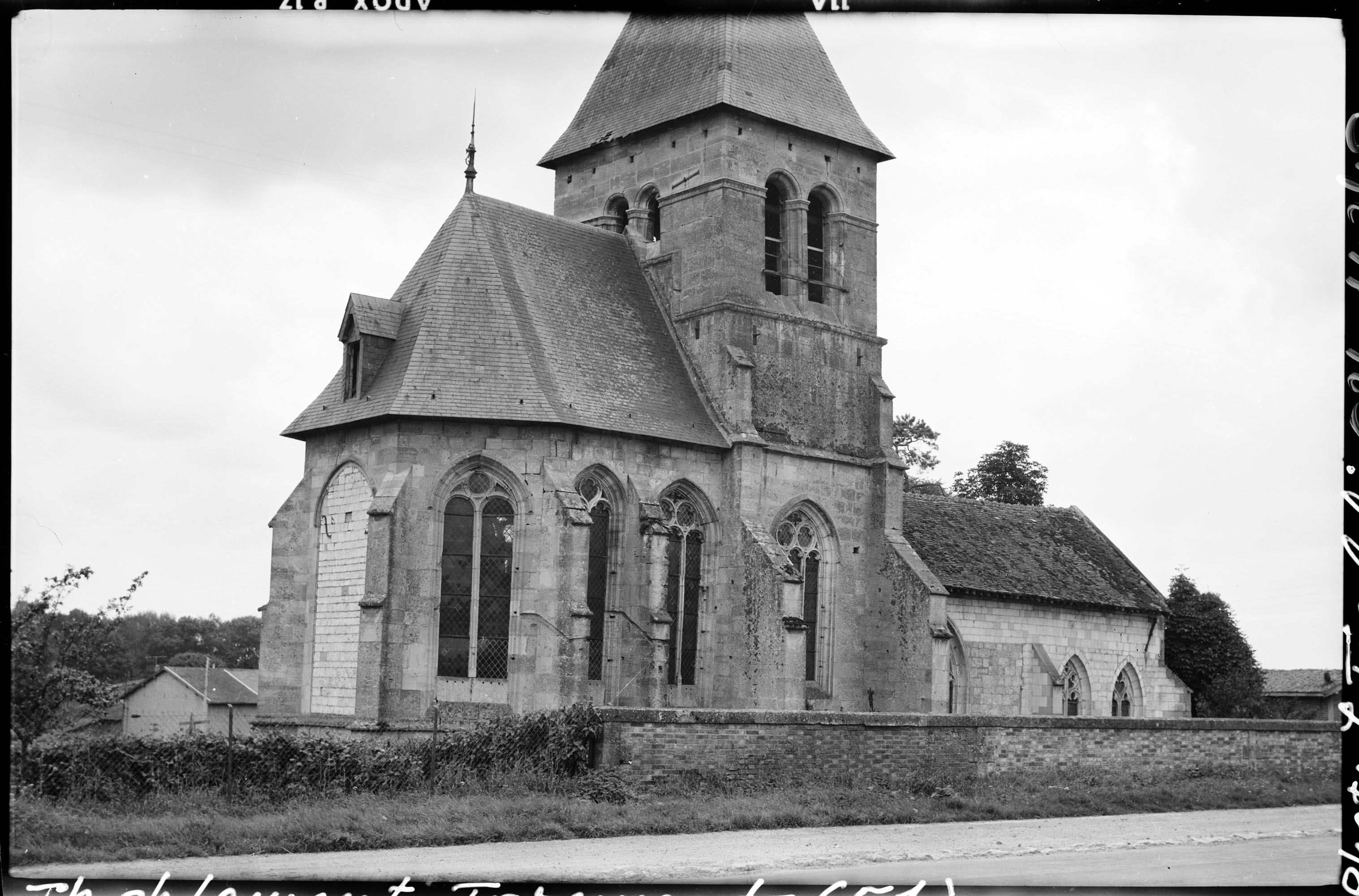 Ensemble nord-est et clocher