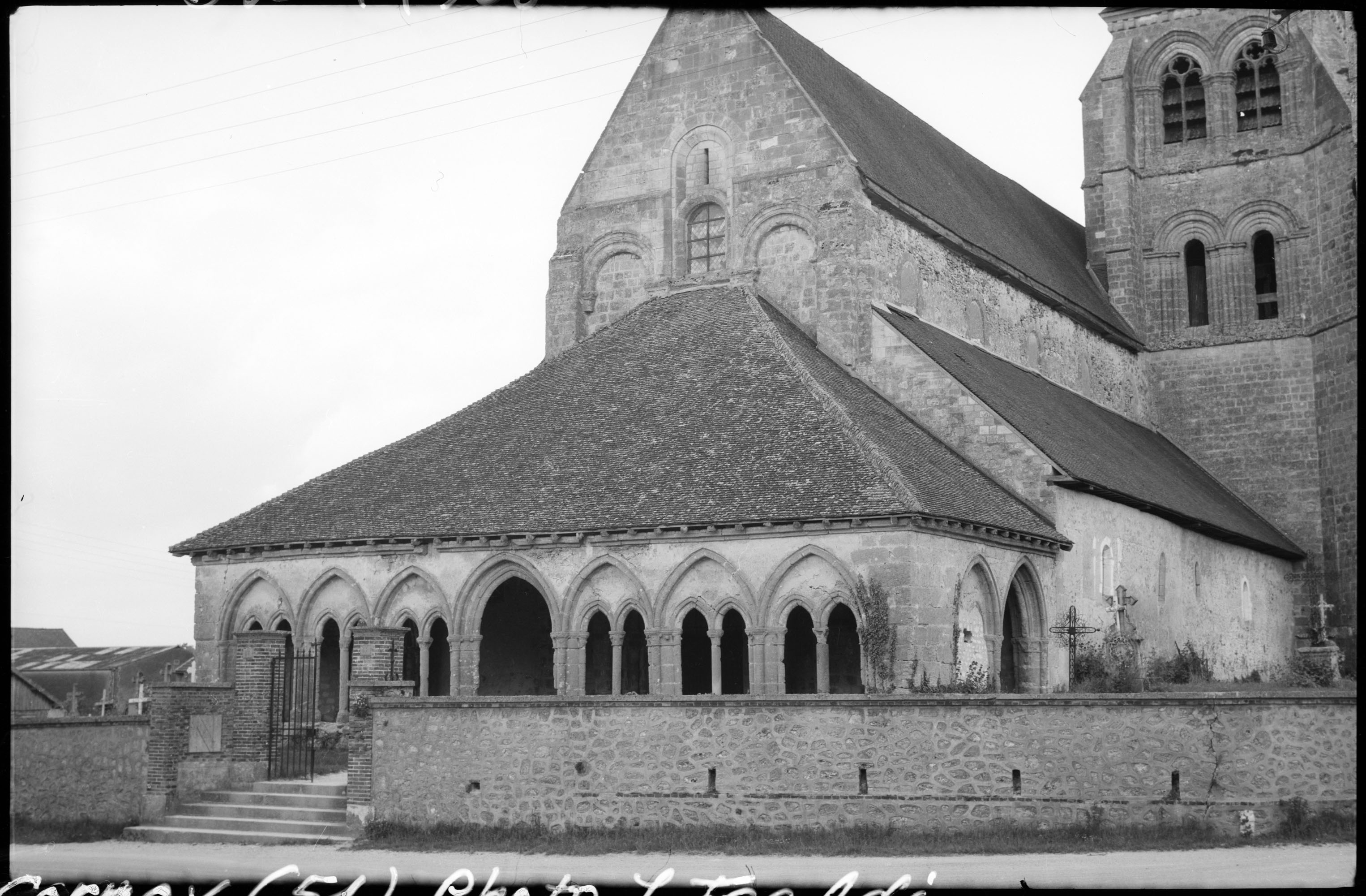 Ensemble sud-ouest, porche et clocher