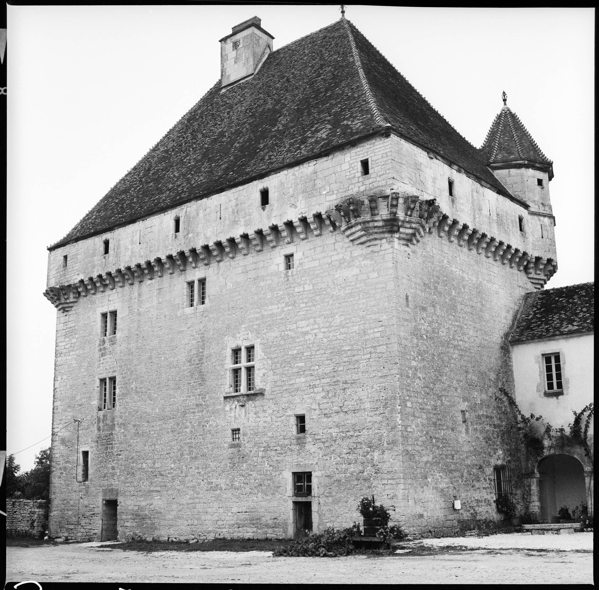 Ensemble est sur cour intérieure