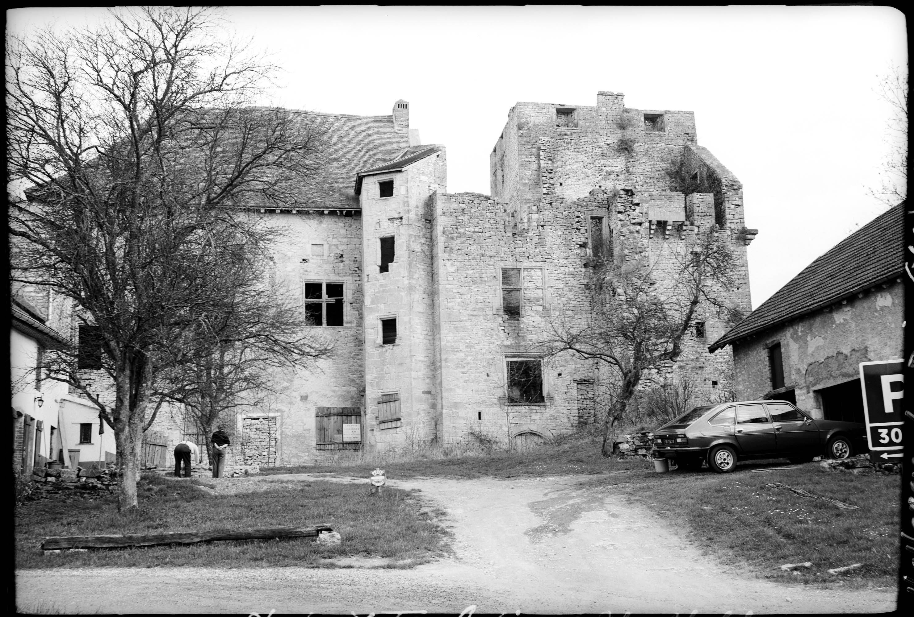 Logis sur cour intérieure