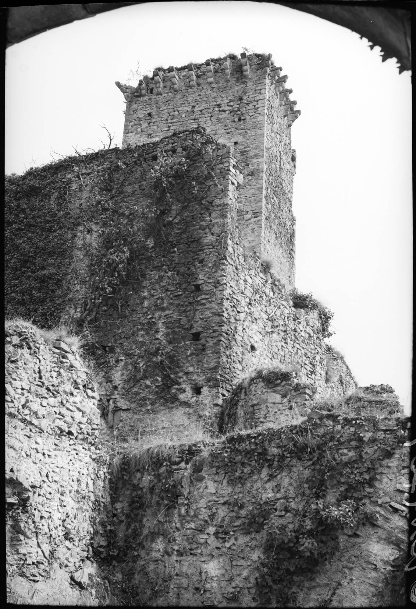 Tour en ruines