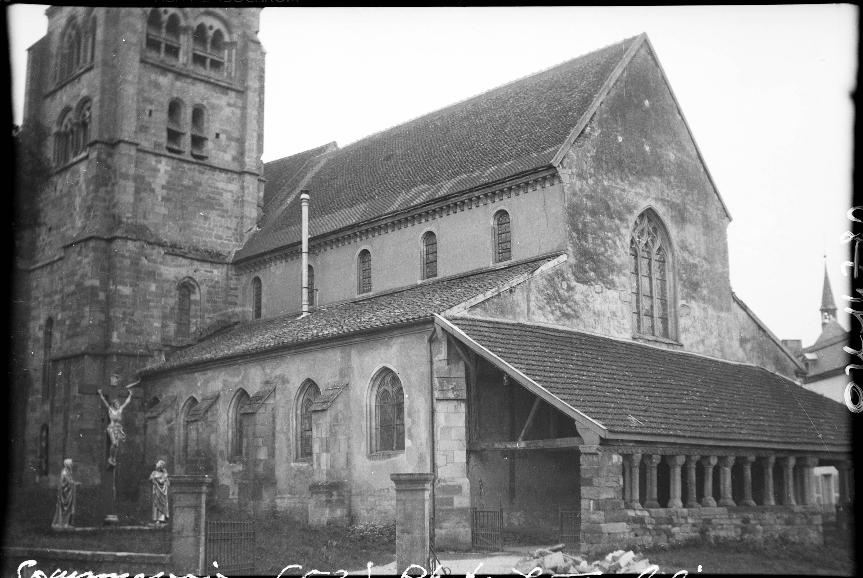 Ensemble nord-ouest, porche et clocher