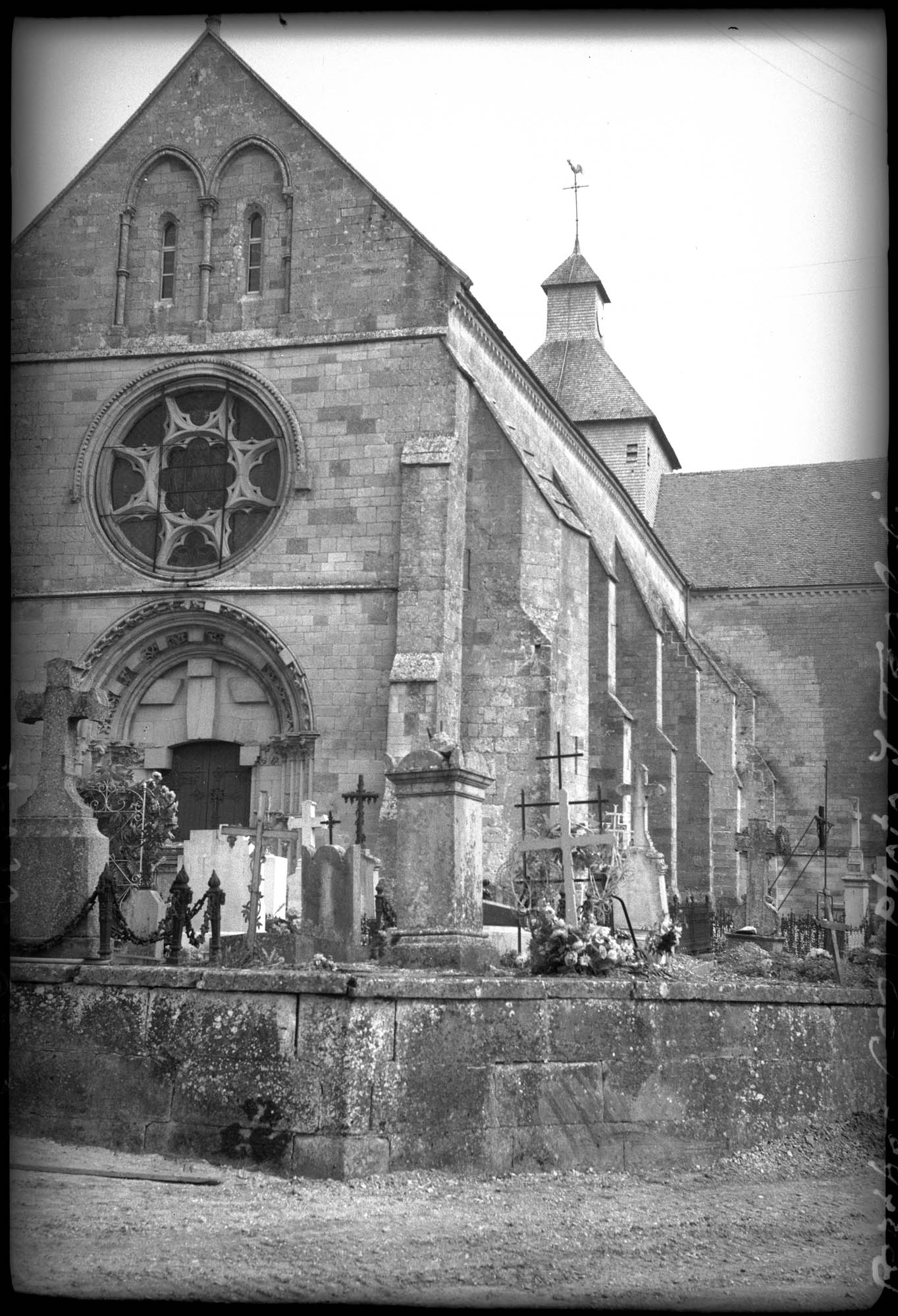 Ensemble sud-ouest, cimetière