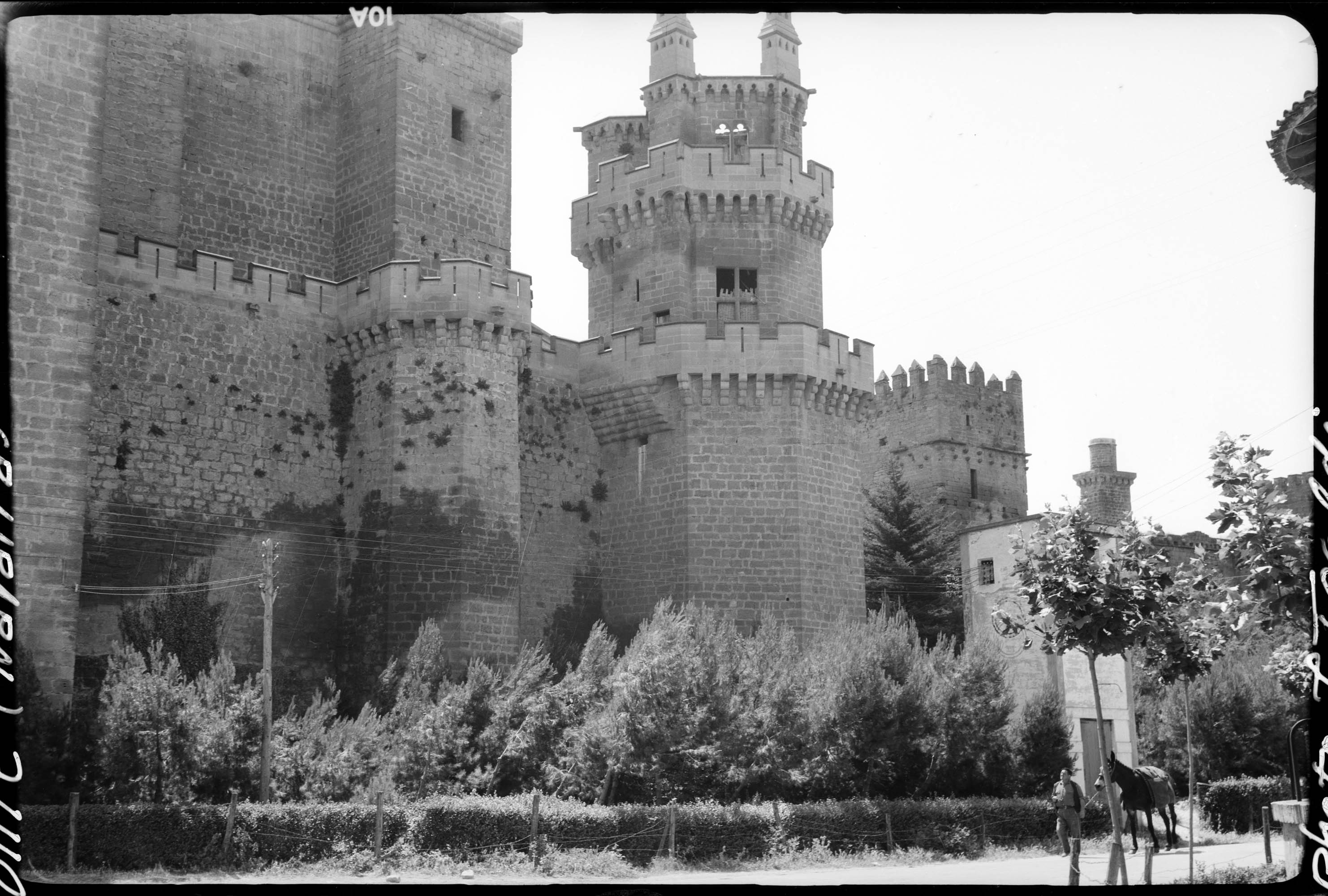 Enceinte et tours fortifiées