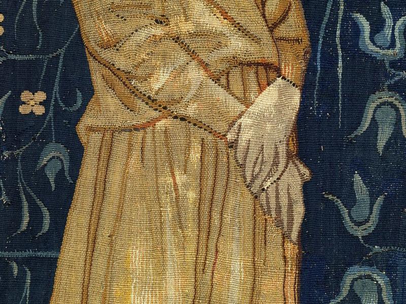 Tenture de l'Apocalypse : sixième pièce : Saint Jean devant le Christ (fragment), détail