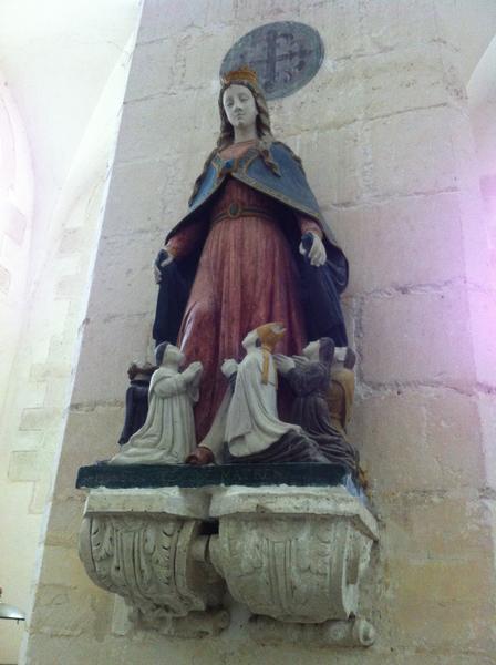 groupe sculpté : Vierge auxiliatrice, vue générale