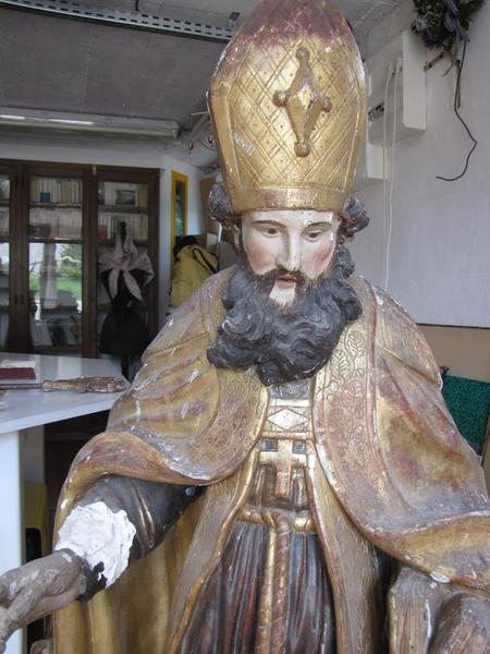 statue : saint Hilaire, vue partielle