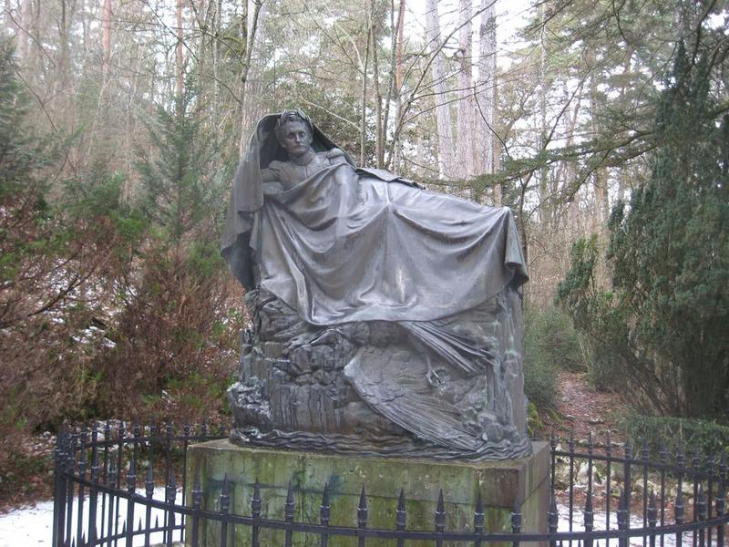 sculpture : le réveil de Napoléon 1er, vue générale