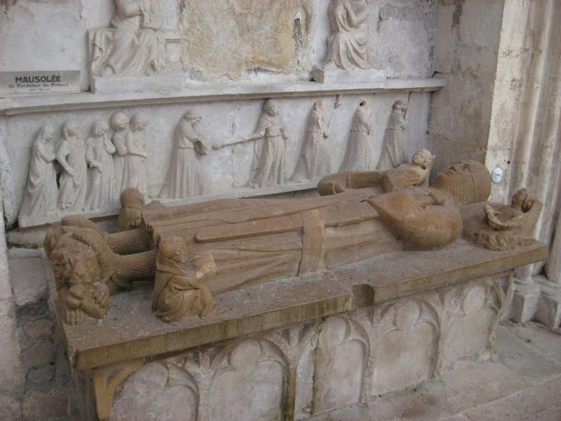 monument funéraire d'un chevalier (gisant), vue générale