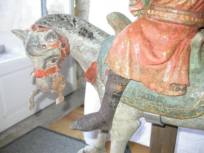 groupe sculpté : la Charité de saint Martin, détail