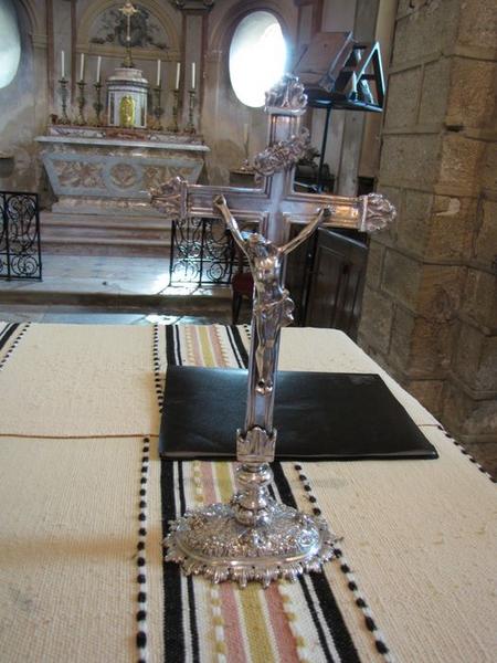 Croix d'autel, vue générale