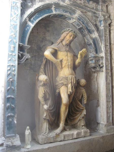 groupe sculpté : le Christ entre deux anges montrant ses plaies, vue générale - © Ministère de la Culture (France), Médiathèque du patrimoine et de la photographie, diffusion RMN-GP