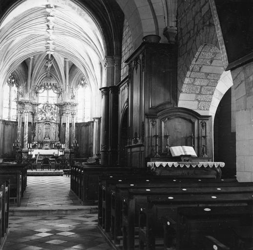 lambris de revêtement du choeur et du transept