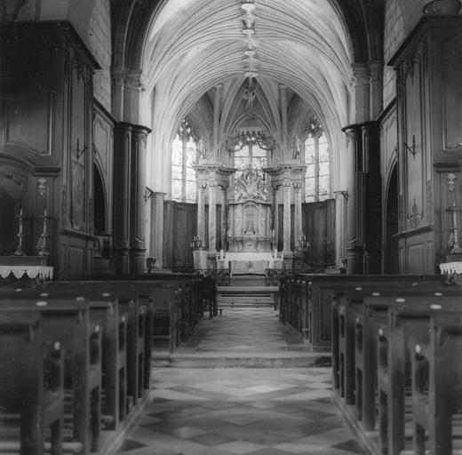 vue de la nef et du choeur