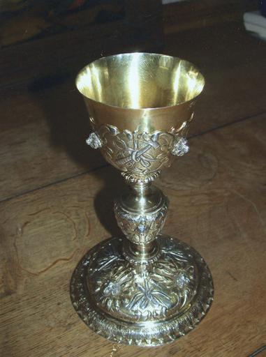 calice en argent doré, repoussé et ciselé, milieu 17e siècle - © Ministère de la Culture (France), Médiathèque du patrimoine et de la photographie (objets mobiliers), tous droits réservés