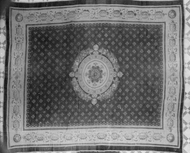 tapis d'Aubusson, début 19e siècle - © Ministère de la Culture (France), Médiathèque du patrimoine et de la photographie (objets mobiliers), tous droits réservés