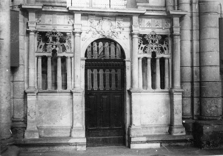 clôture du chapelle latérale, pierre, 16e siècle