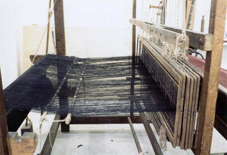 métier à tisser, huile lames, en coirx et ensouple - © Ministère de la Culture (France), Médiathèque du patrimoine et de la photographie (objets mobiliers), tous droits réservés
