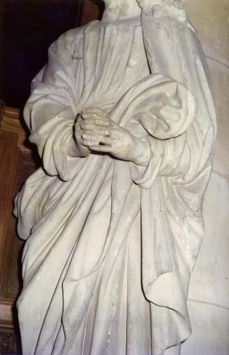 statue : saint Jean, pierre, provenant de la chartreuse de Bourgfontaine